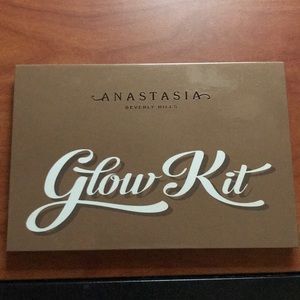 Anastasia Beverly Hills Glow Kit